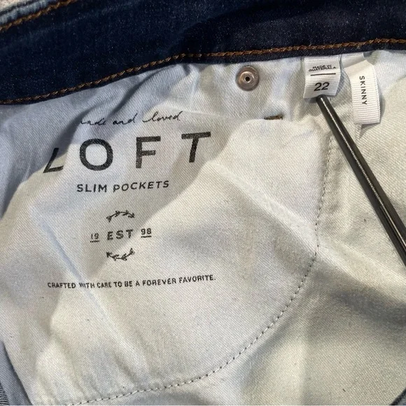 LOFT Women’s Skinny Jeans in Dark Blue Wash Sz 22 - Picture 13 of 13
